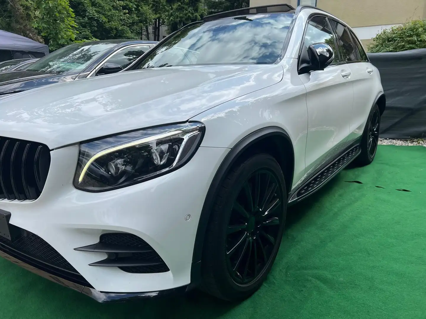 Mercedes-Benz GLC 250 GLC -Klasse  250 d 4Matic AMG-Line Aut.Leder,Pan Weiß - 2