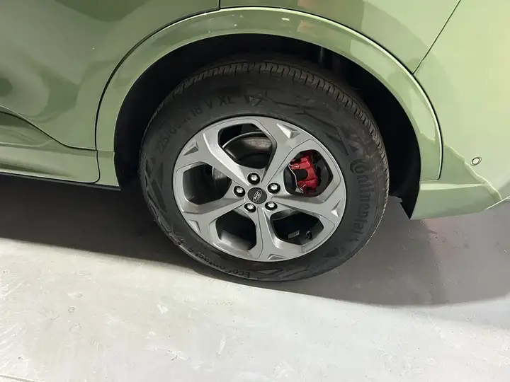 Ford Kuga 2025, foto 12