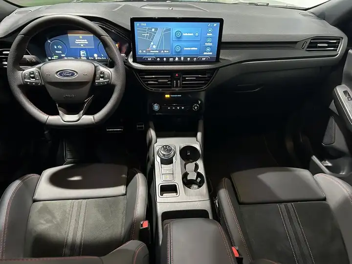 Ford Kuga 2025, foto 14
