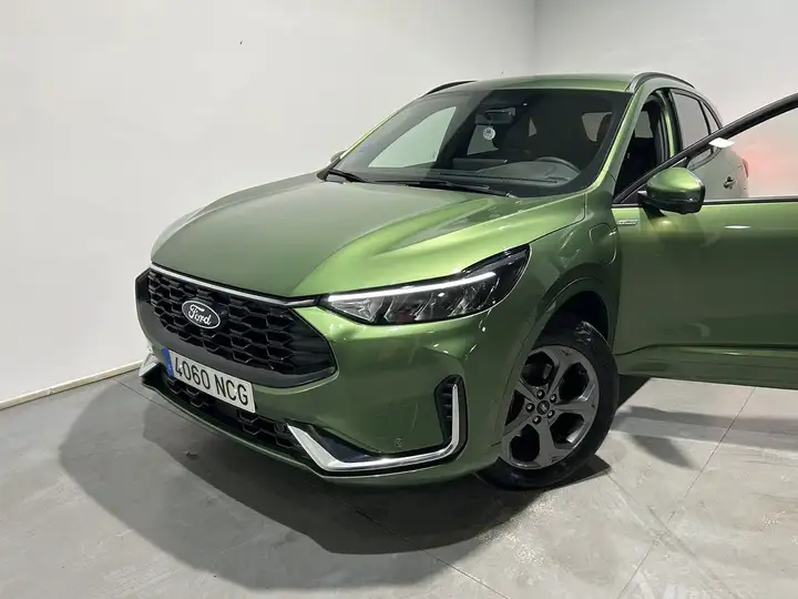 Ford Kuga 2025, foto 3