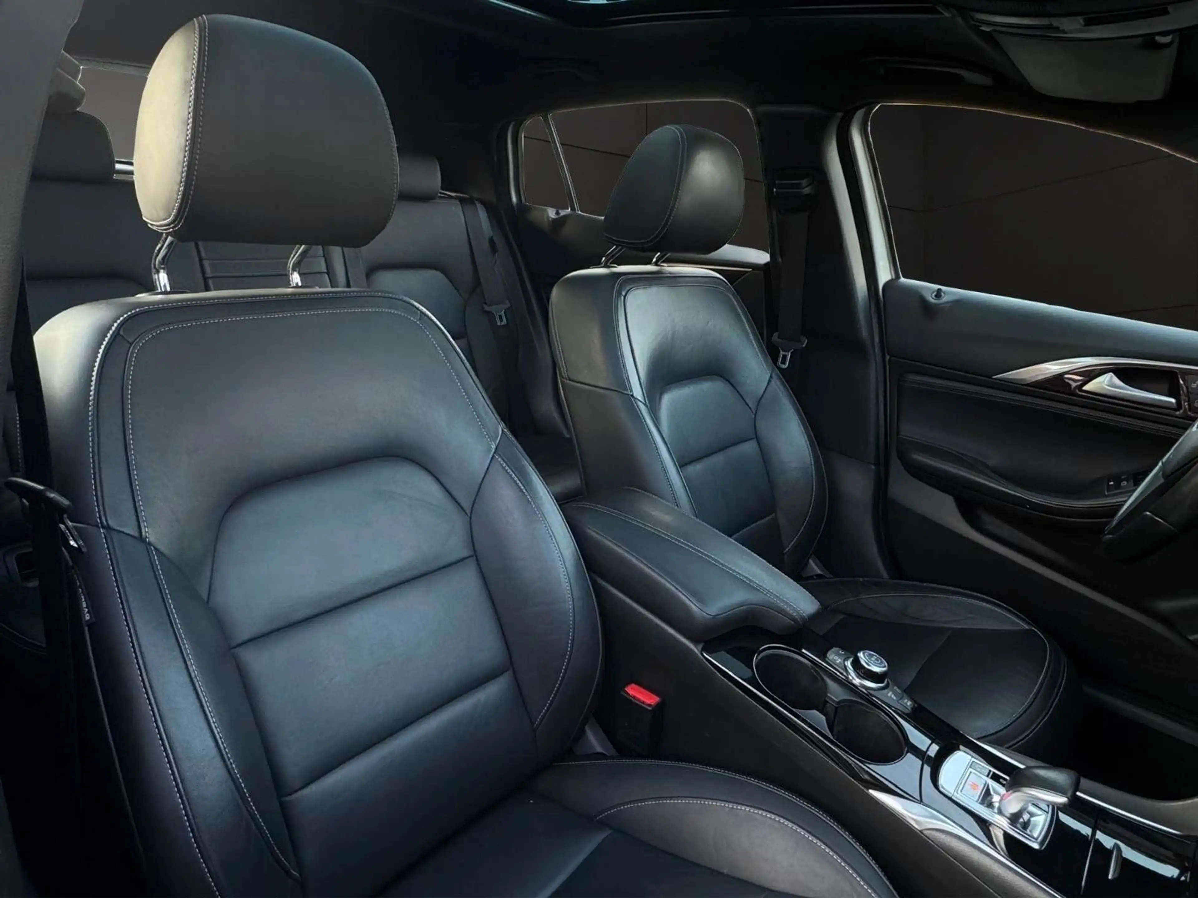 Infiniti Q30 2.2 d Sport AUT.°NAVI°PANO°KAMERA°ACC°MEMORY — photo 13