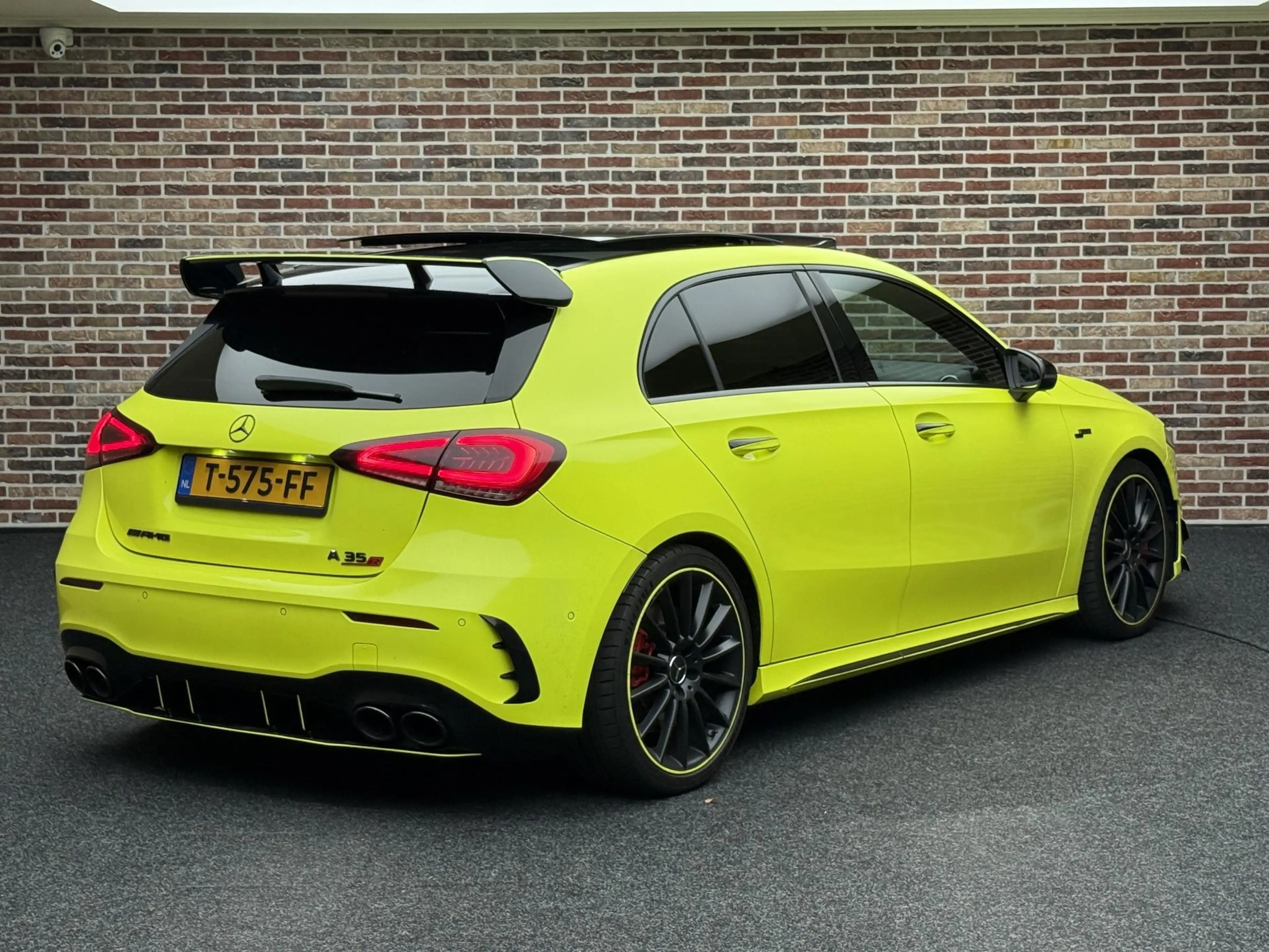 Mercedes-Benz A 35 AMG 4MATIC Premium Pano | Aero | Burmester — photo 2