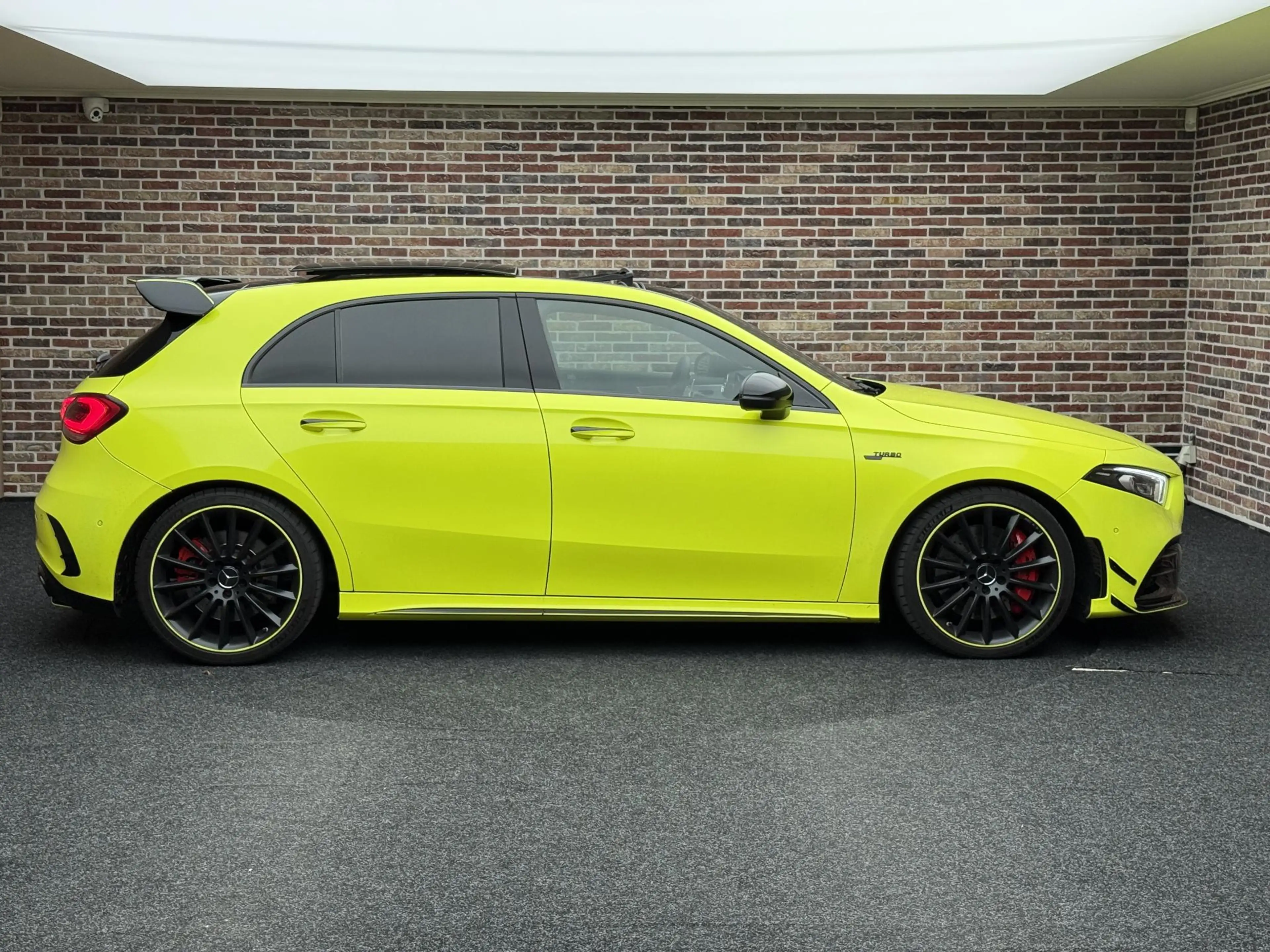 Mercedes-Benz A 35 AMG 4MATIC Premium Pano | Aero | Burmester — photo 4