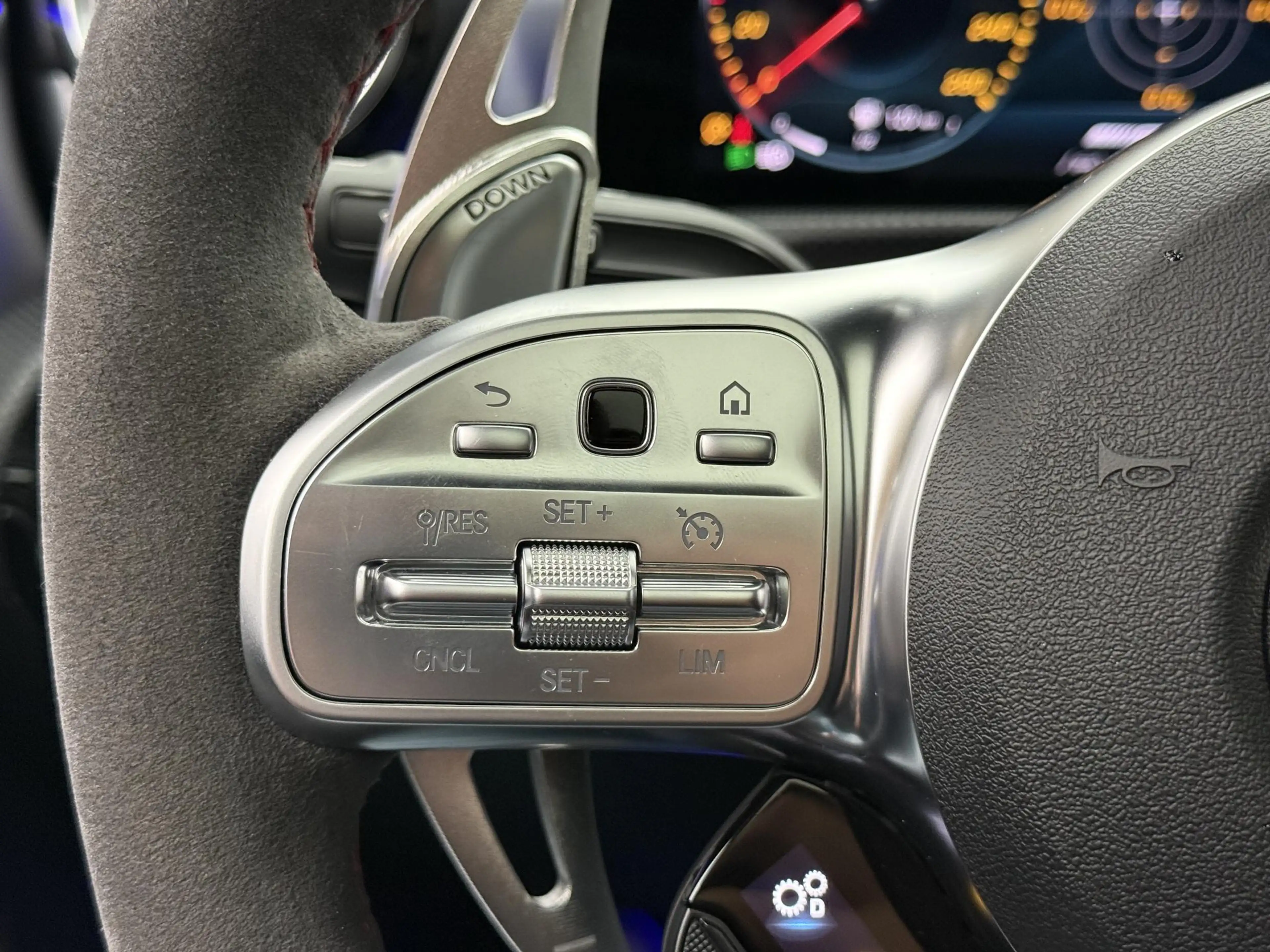 Mercedes-Benz A 35 AMG 4MATIC Premium Pano | Aero | Burmester — photo 12