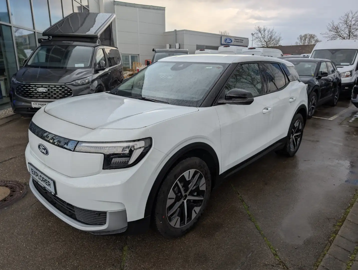 Ford Explorer BEV Extended Range RWD NAV*iACC*SHZ*BLIS Weiß - 2