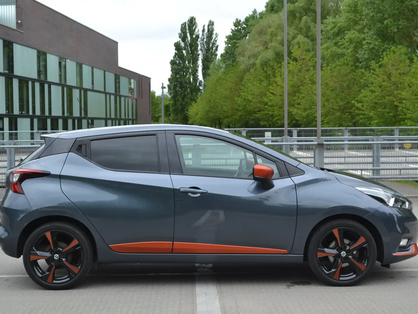 Nissan Micra Micra 0.9 IG-T Tekna Grau - 2