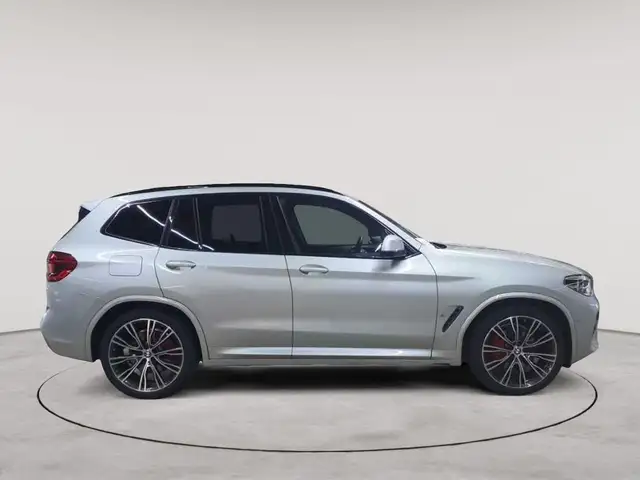 BMW X3 view 3