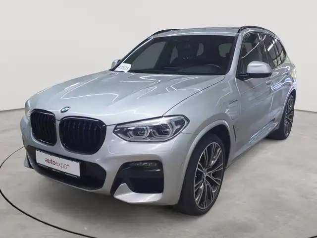 BMW X3 view 2