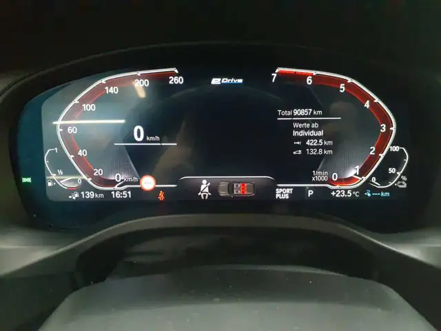 BMW X3 view 11