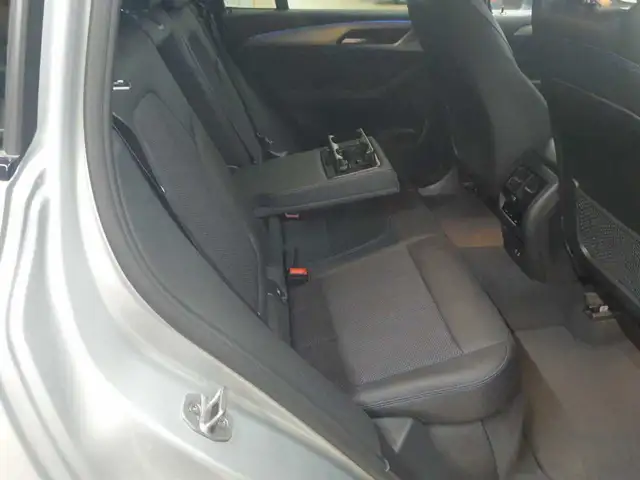 BMW X3 view 14