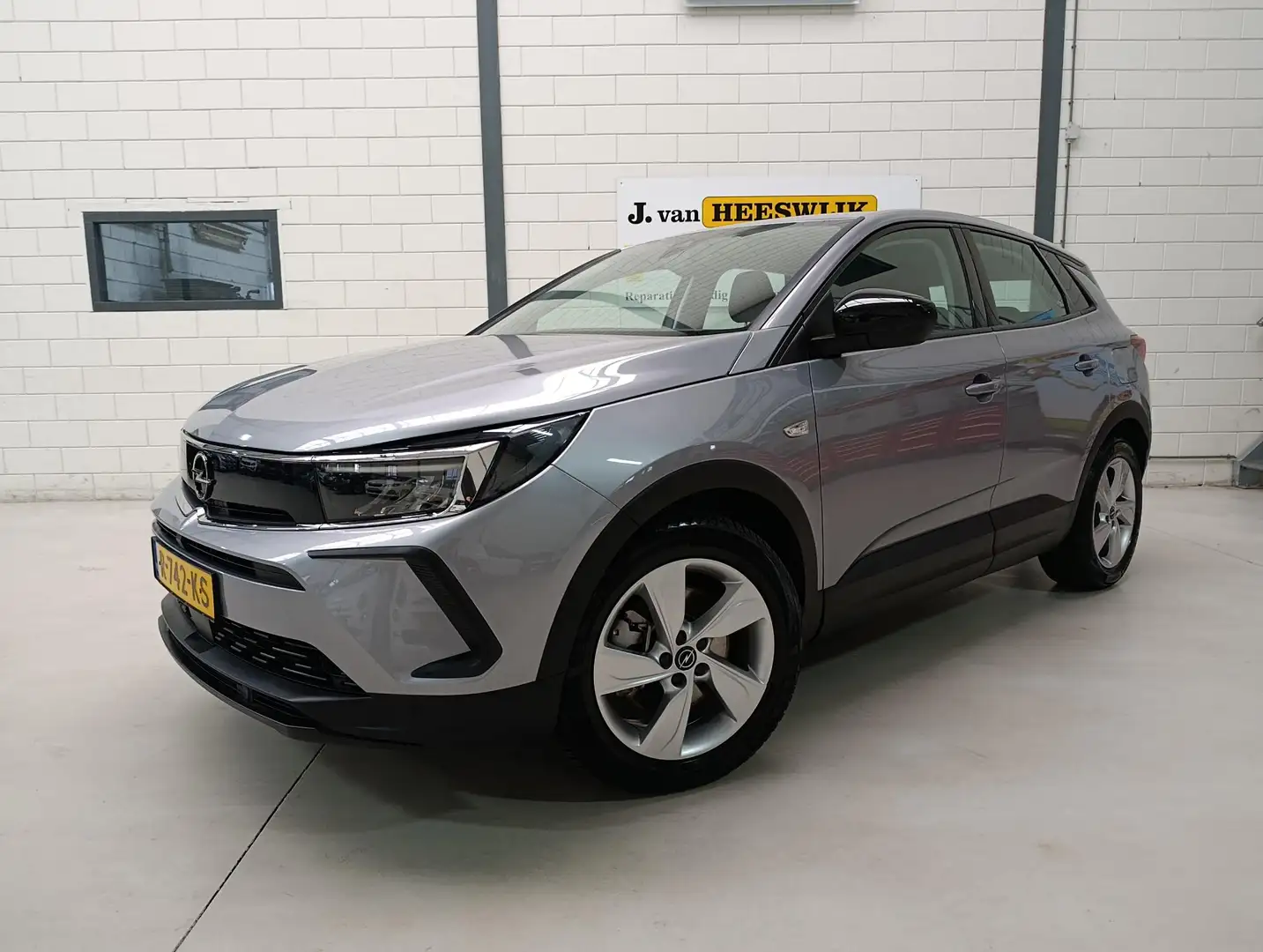 Opel Grandland 1.6 Turbo Plug-In Hybrid Gris - 1