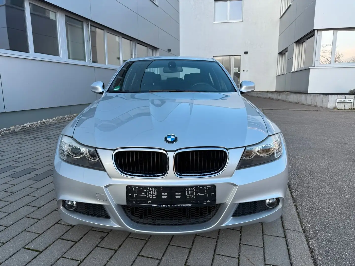 BMW 320 320i Srebrny - 1