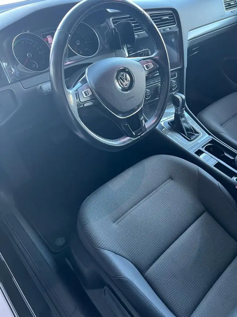 Volkswagen e-Golf LED|Apple carplay|ACC|Nav|Isofix|19”wielen Zwart - 2