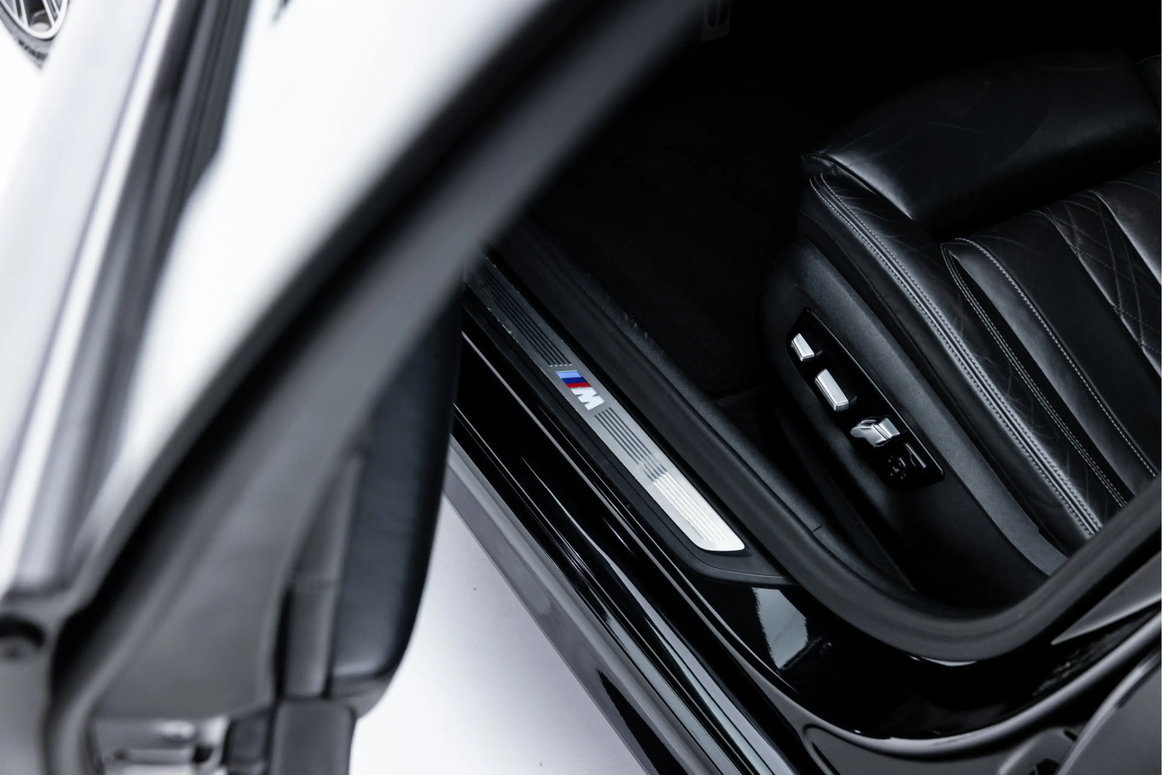 BMW 540 5-serie 540i xDrive High Executive M-Sport | Pano — photo 22