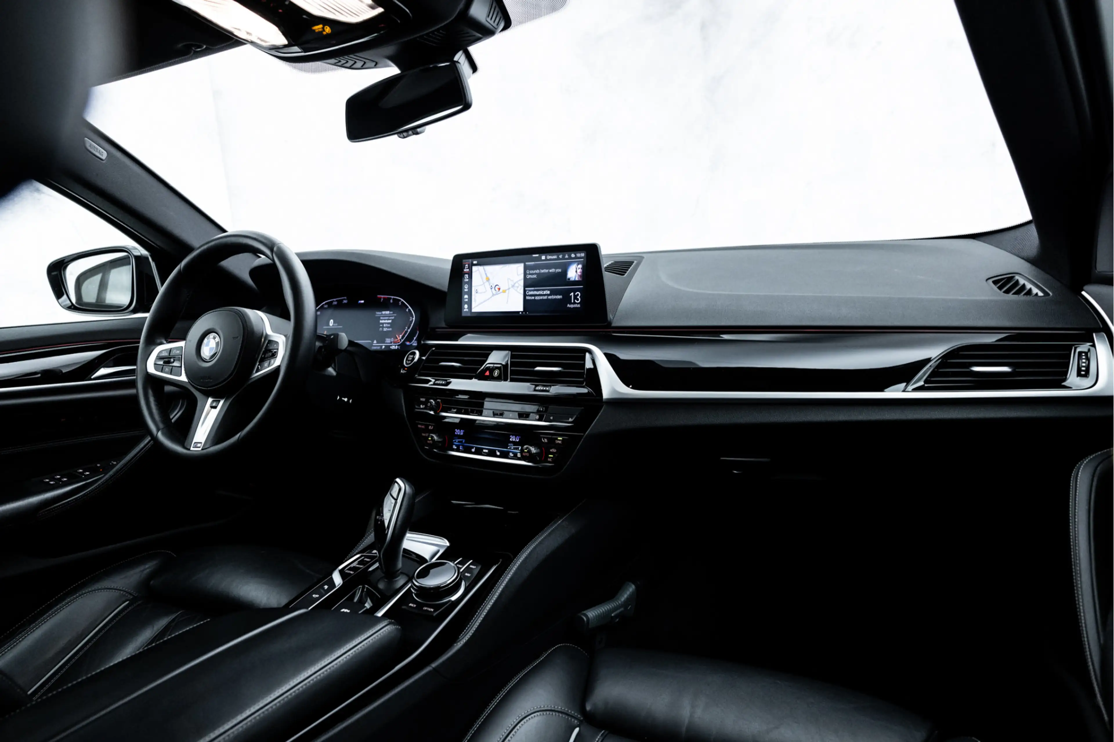 BMW 540 5-serie 540i xDrive High Executive M-Sport | Pano — photo 19