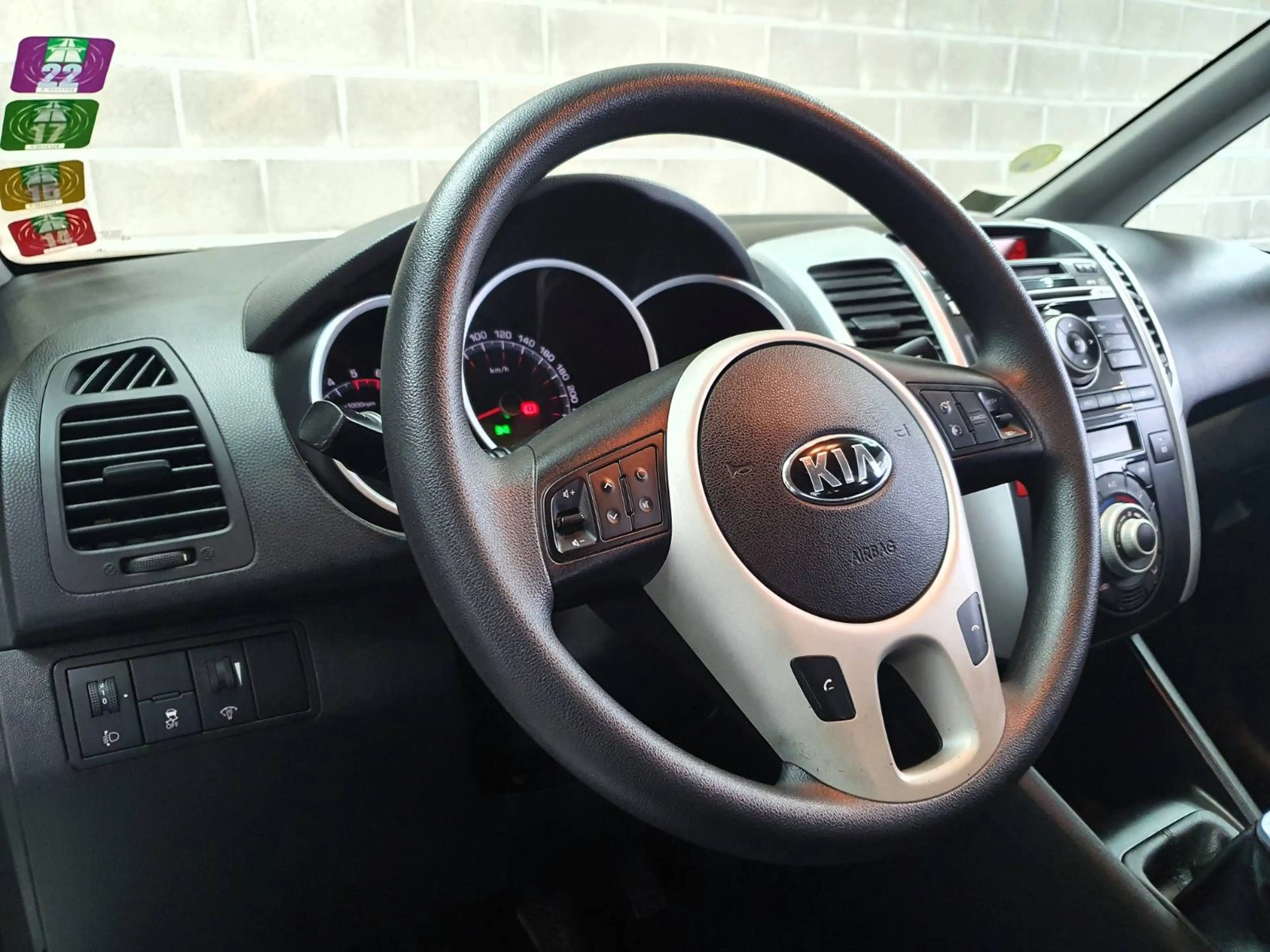 Kia Venga 🟢1.4 DIESEL - 1ER MAIN - CRUISE - CLIM -BLUETOOTH — photo 6