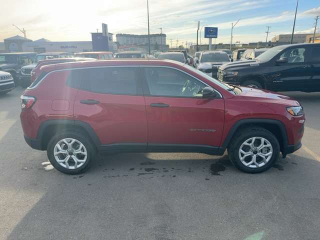 2026 Jeep Compass — photo 4