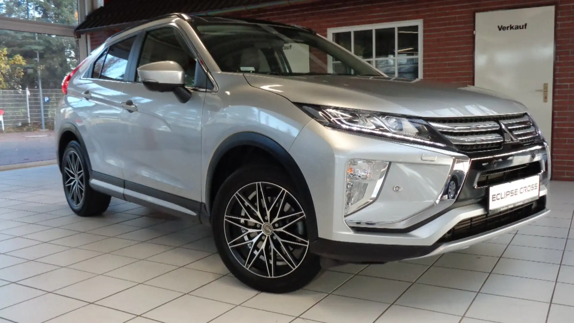 Mitsubishi Eclipse Cross Top ´#Eltr.Dach #Leder#Anhängerkuppl #1.Hd Silber - 1