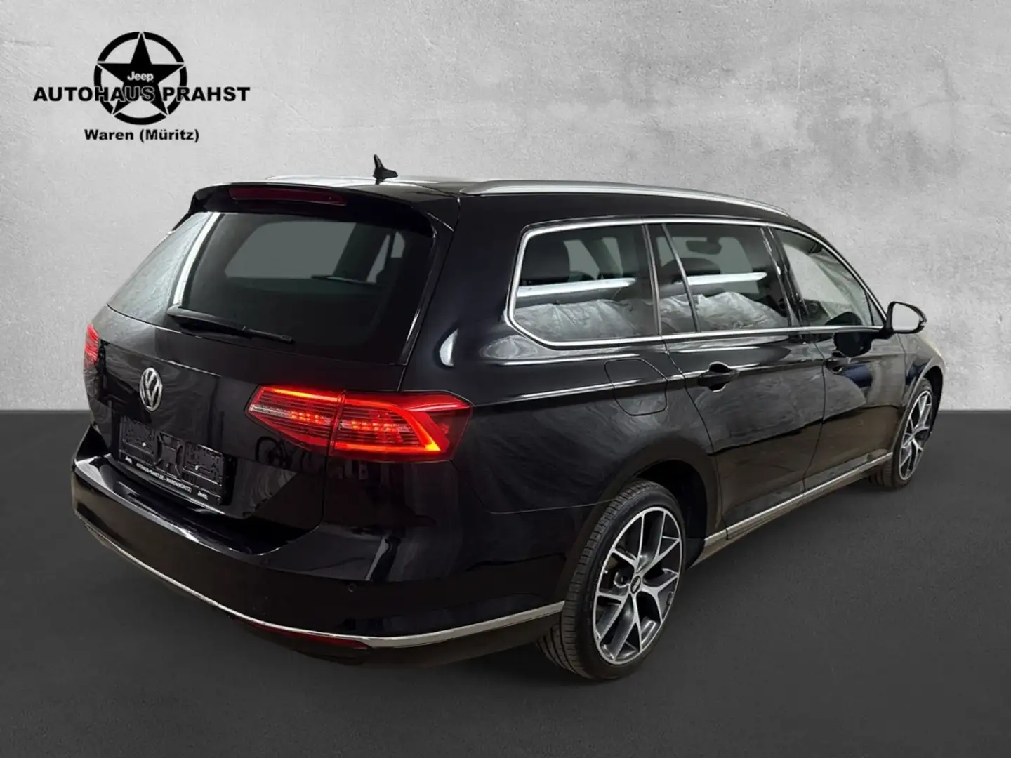 Volkswagen Passat 2.0TDI Highline NAVI LED LEDER ACC DCC Černá - 2