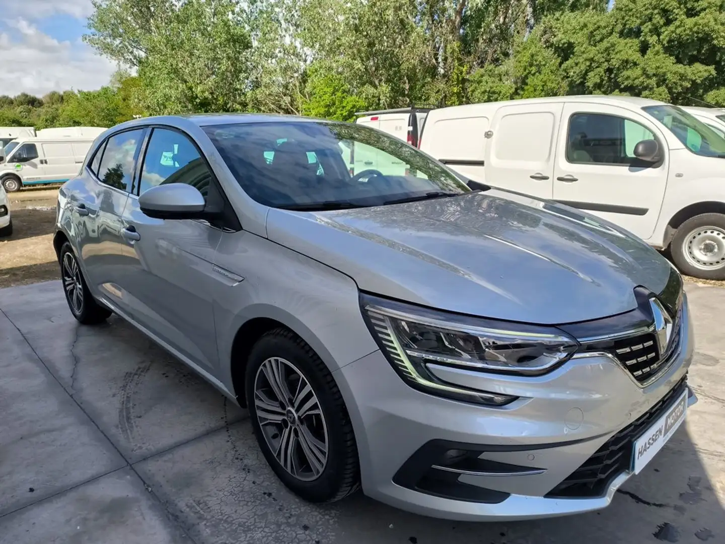 Renault Megane 1.5dCi Blue Zen 85kW Gris - 2