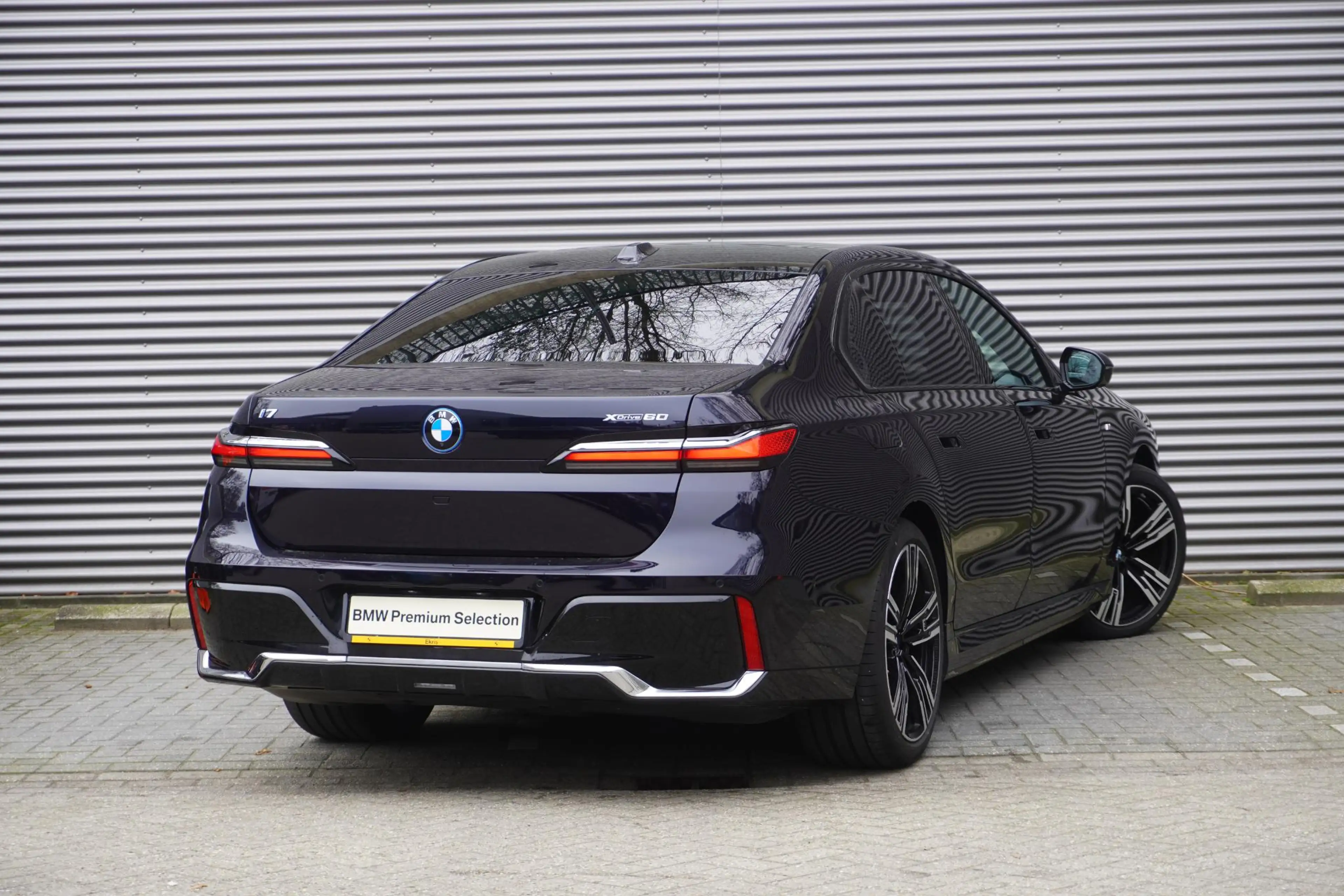 BMW i7 xDrive60 M Sportpakket | Glazen panoramadak Sky Lo — photo 2
