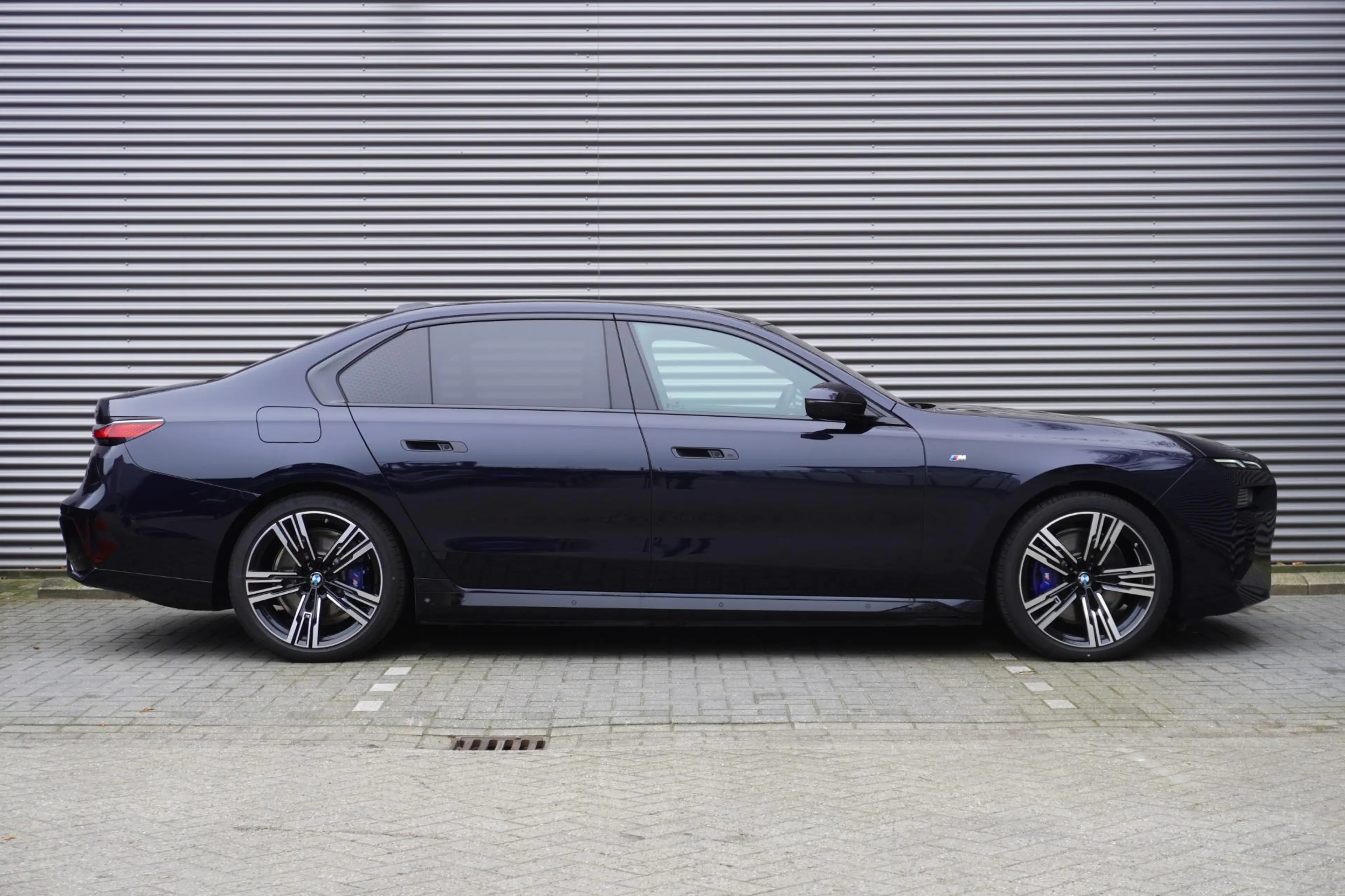 BMW i7 xDrive60 M Sportpakket | Glazen panoramadak Sky Lo — photo 4