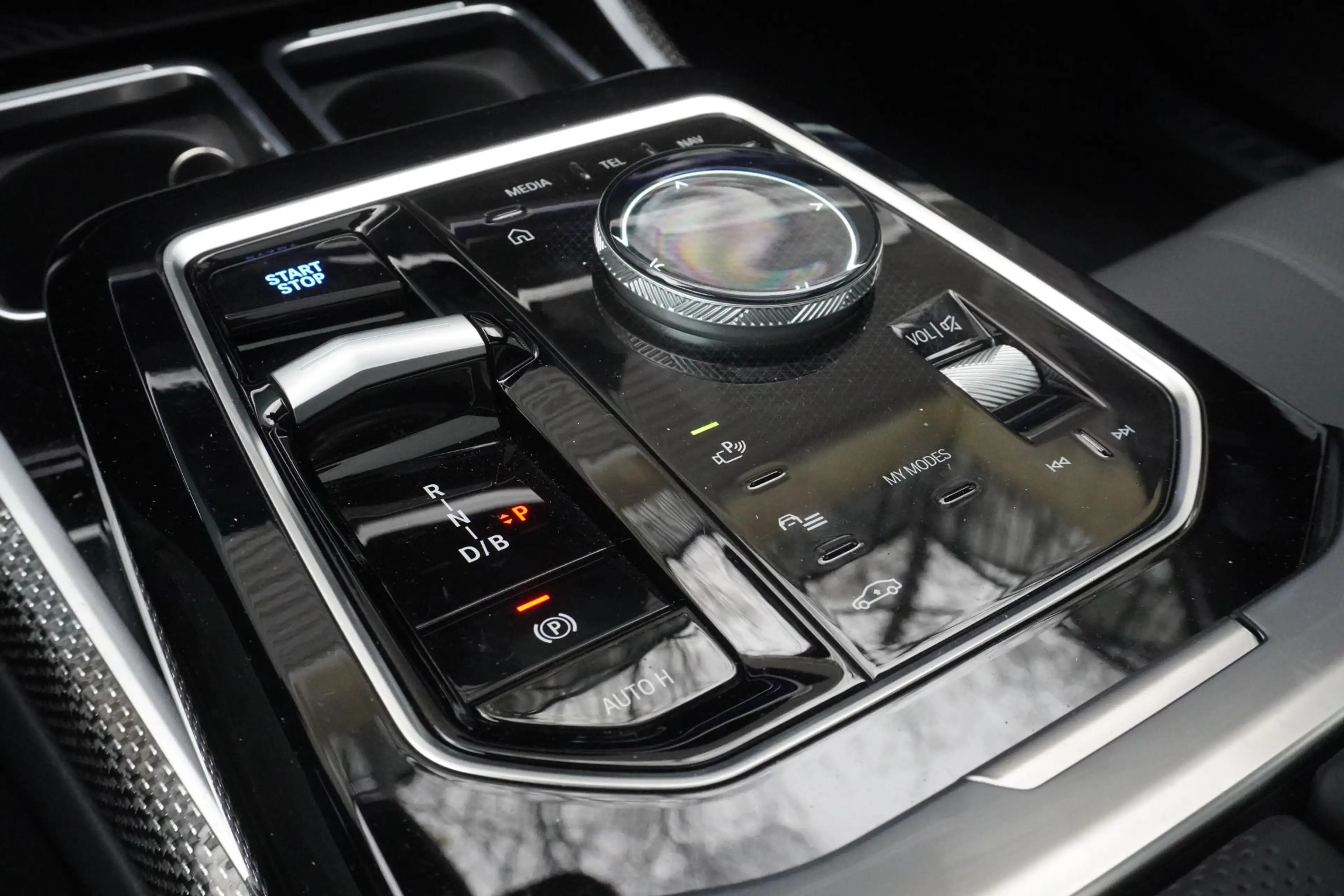 BMW i7 xDrive60 M Sportpakket | Glazen panoramadak Sky Lo — photo 12