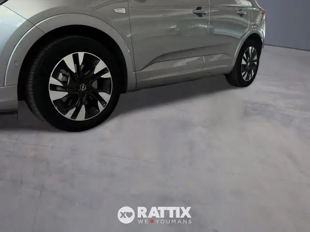 Opel Grandland view 4