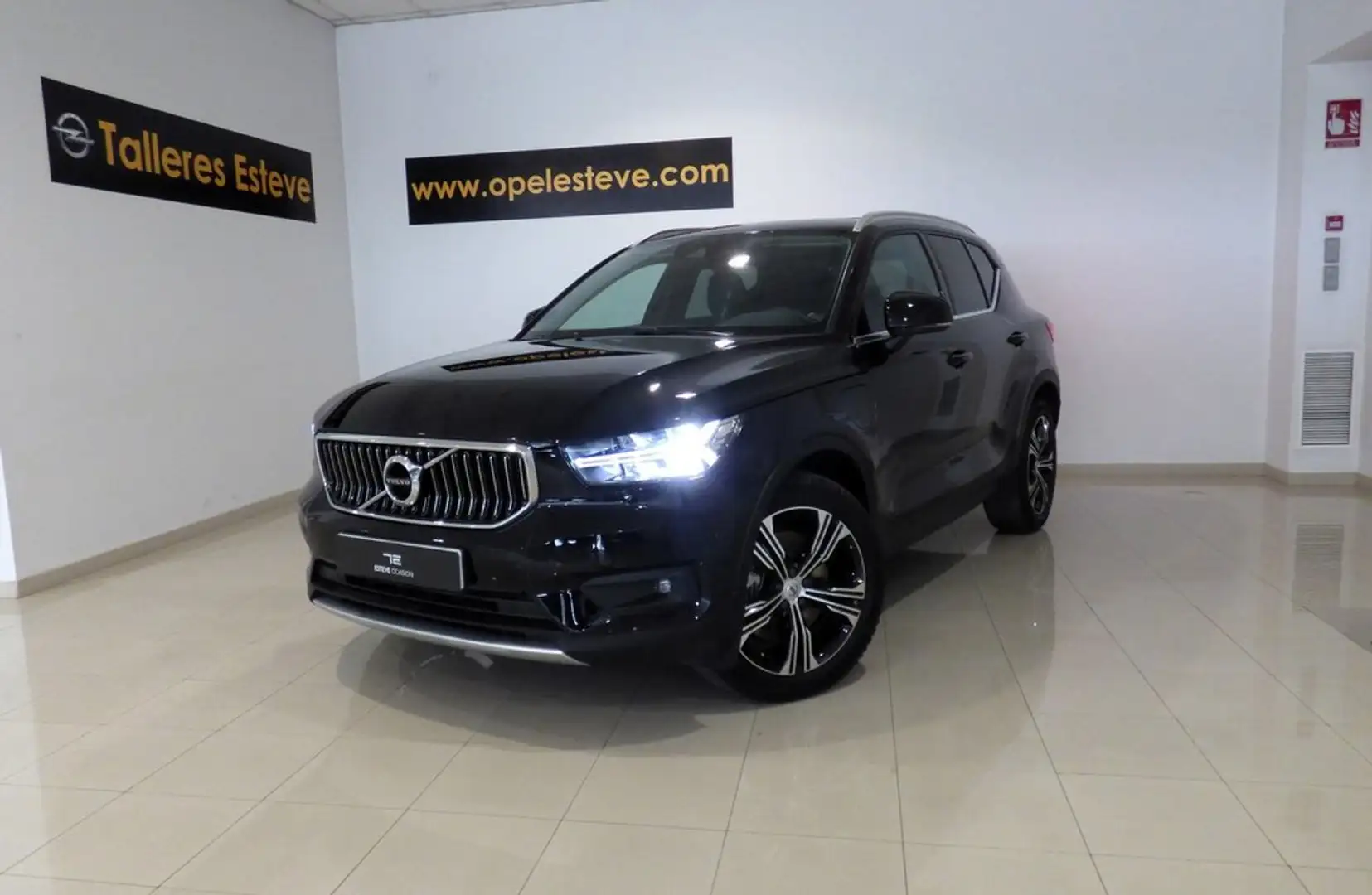 Volvo XC40 T5 Twin Inscription Aut. Negro - 2