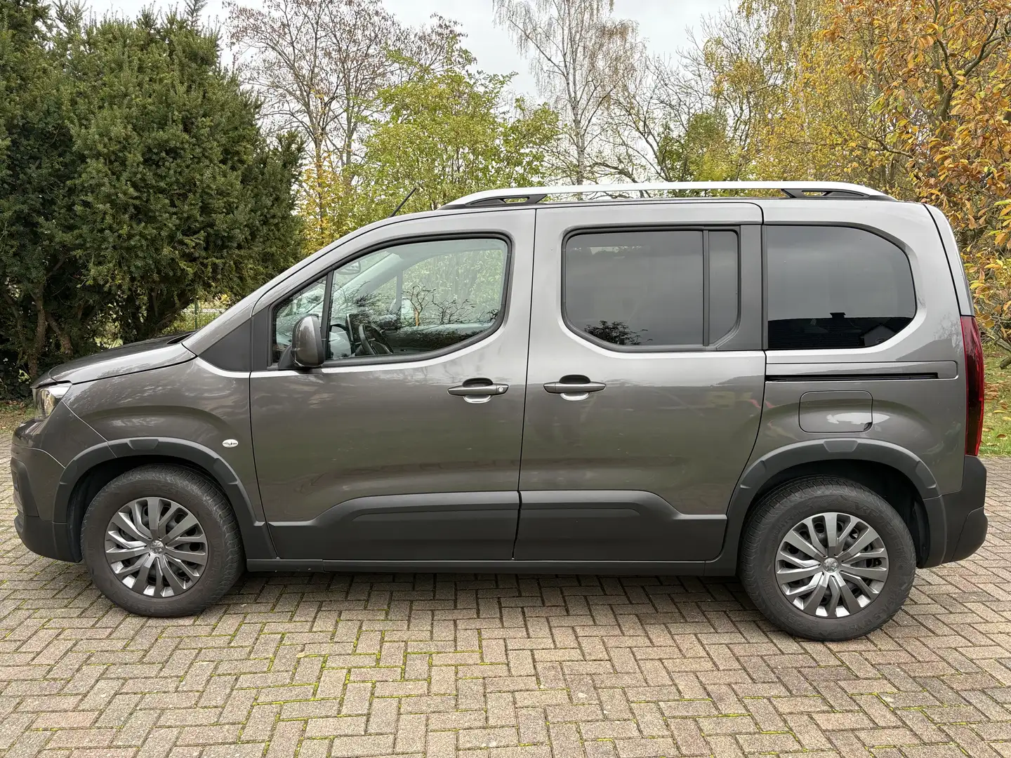 Peugeot Rifter PureTech 110 L1 Allure / VB Grau - 2