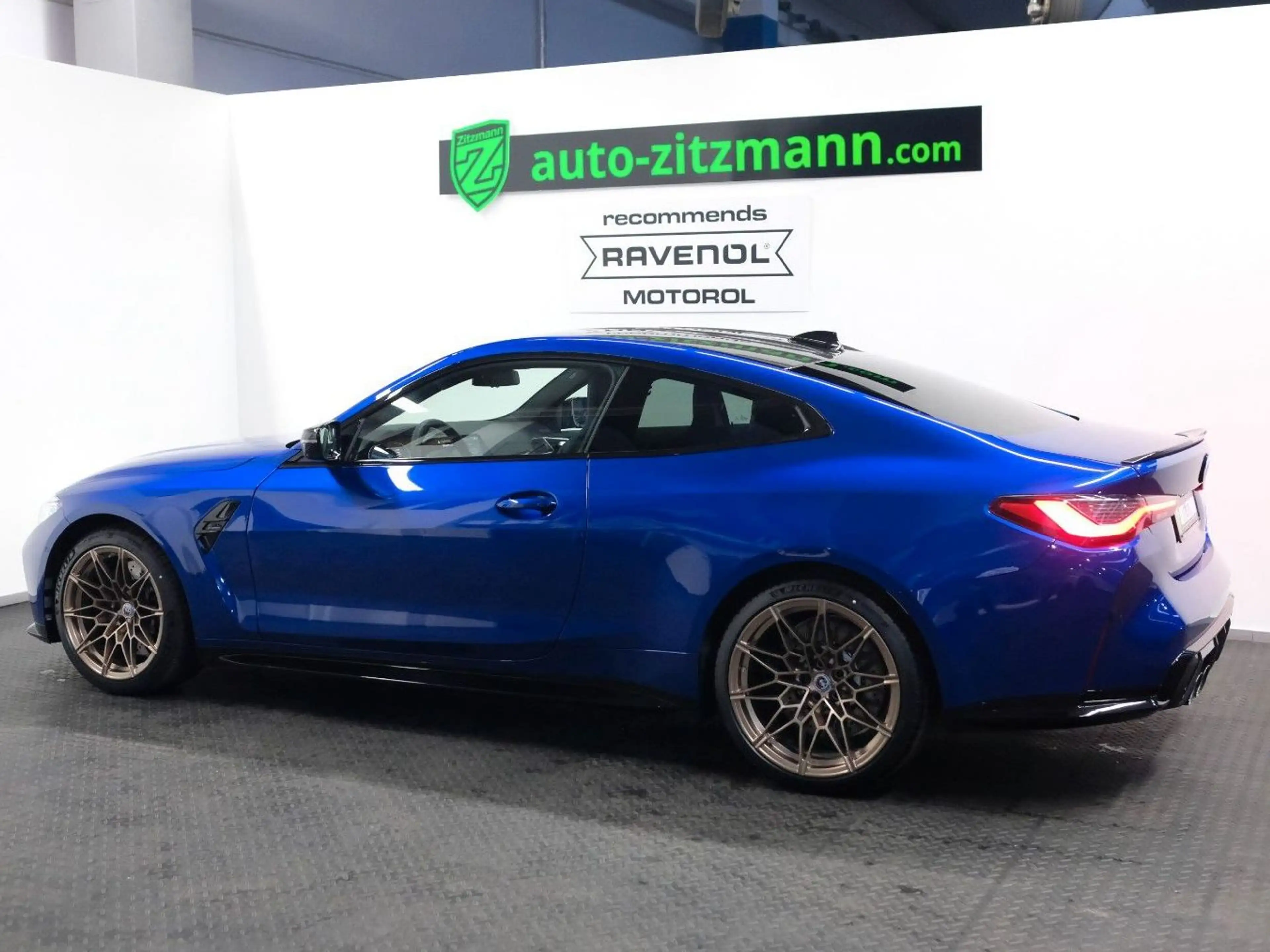 BMW M4 Competition 50 Jahre Edition 1 of 700/CARBON — photo 8