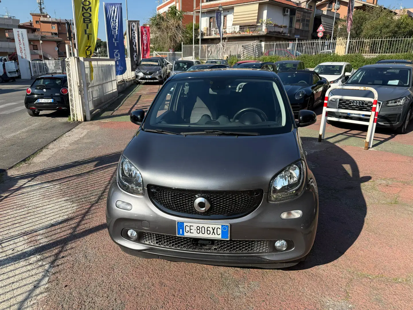 smart forFour 0.9 *IDEALE PER NEOPATENTATI* Grijs - 2