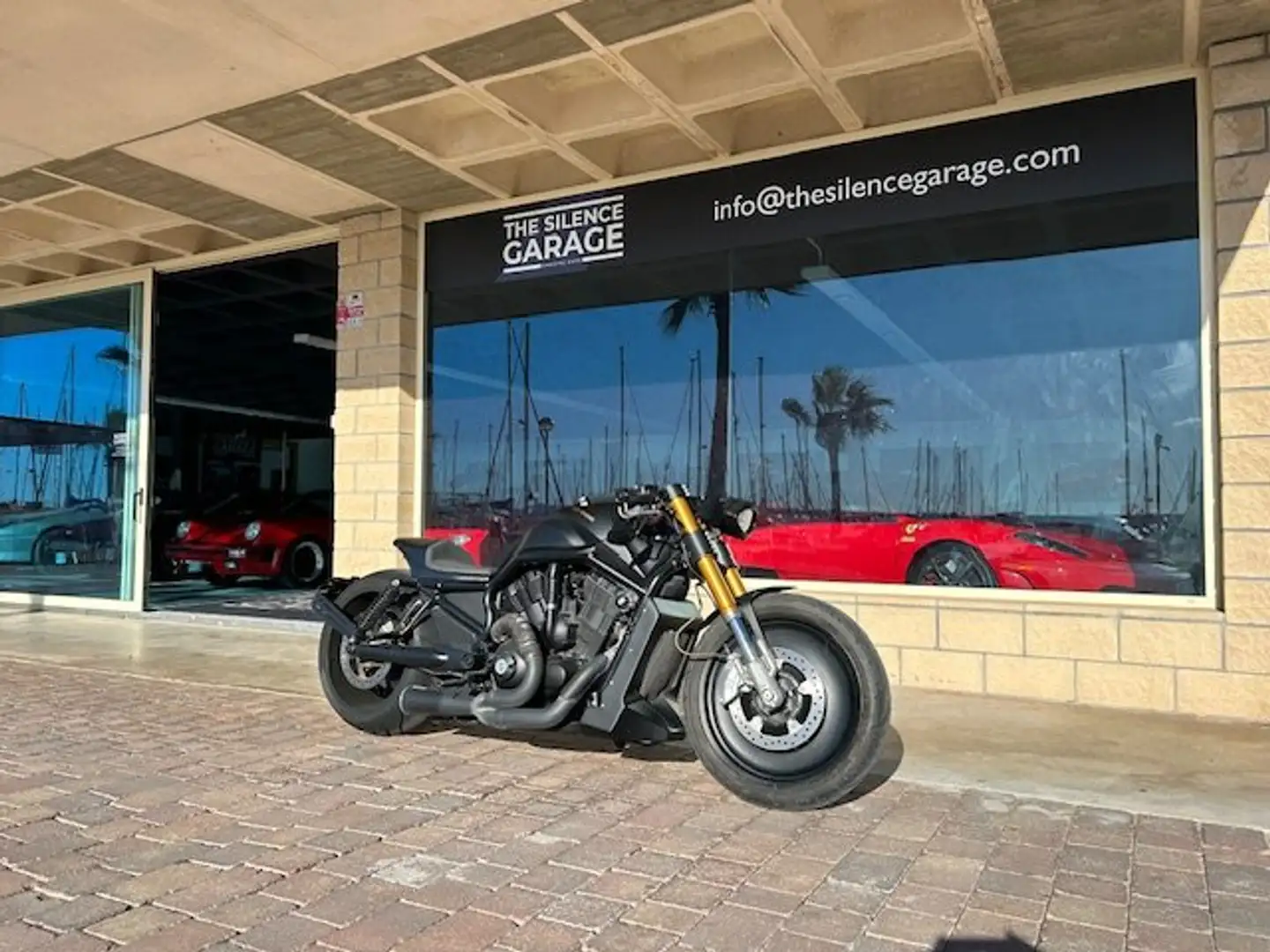 Harley-Davidson VRSC V-Rod Negro - 1