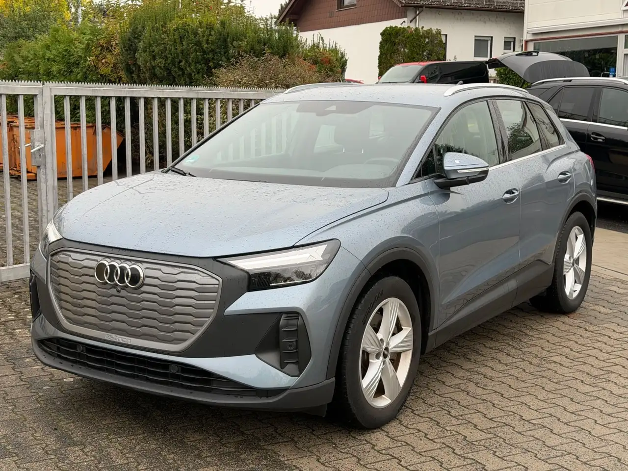 Audi Q4 e-tron e-tron 40 LED 1 Hand 19°Alu — photo 1 of 14