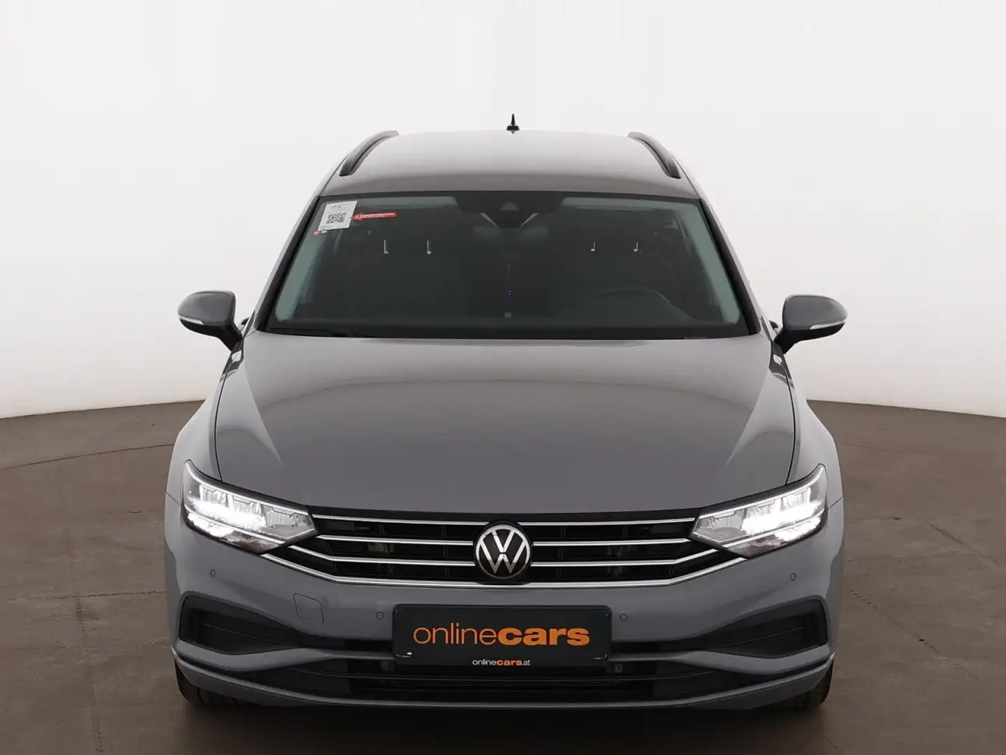 Volkswagen Passat Variant 2.0 TDI LED AHK RADAR NAVI SITZHZG Grau - 2