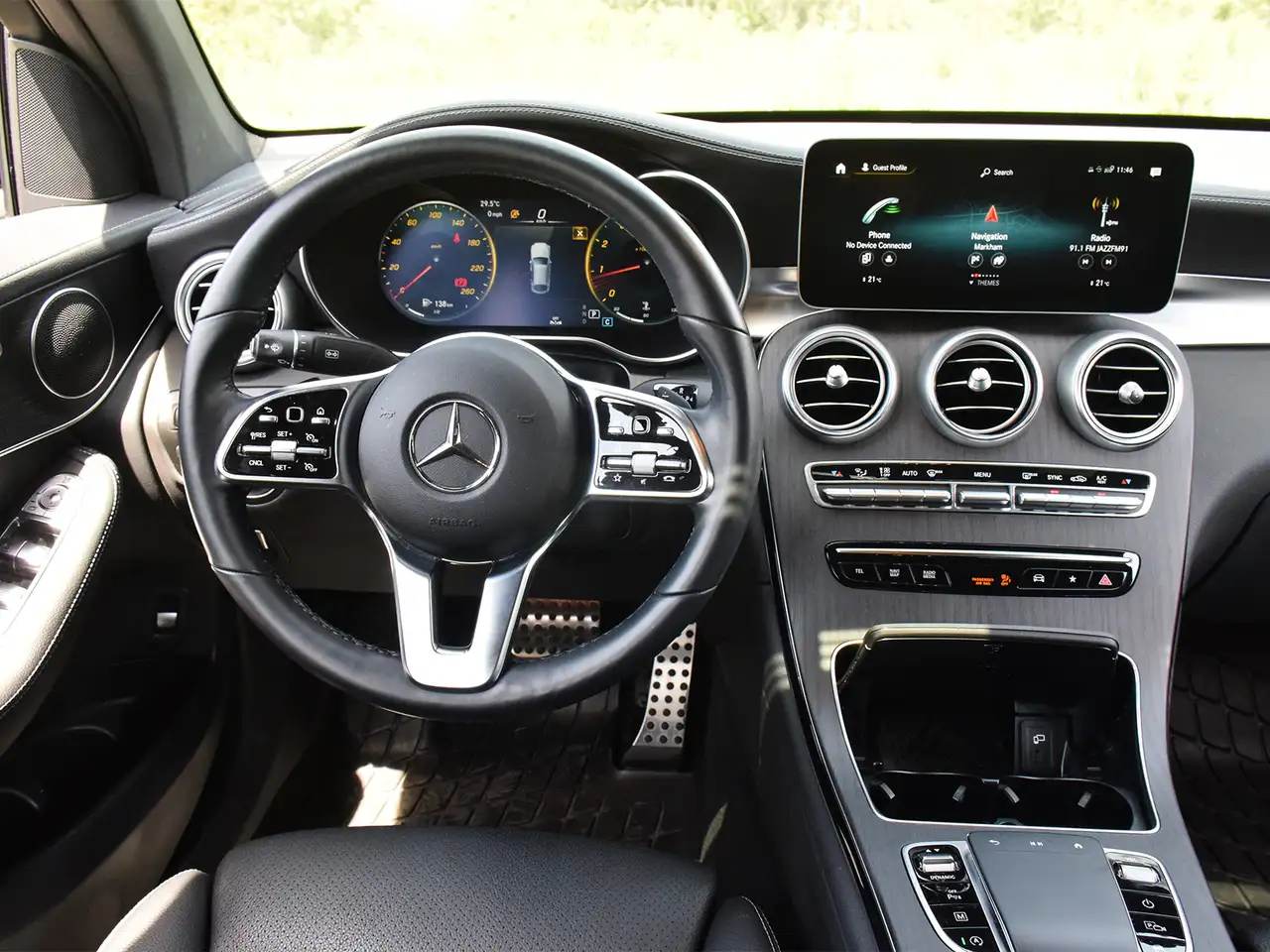 Mercedes-Benz GLC снимка Mercedes-Benz GLC