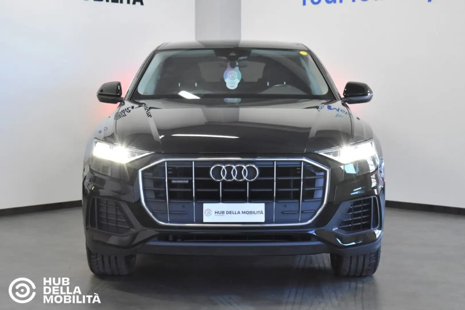 Audi Q8 45 TDI quattro tiptronic Noir - 1