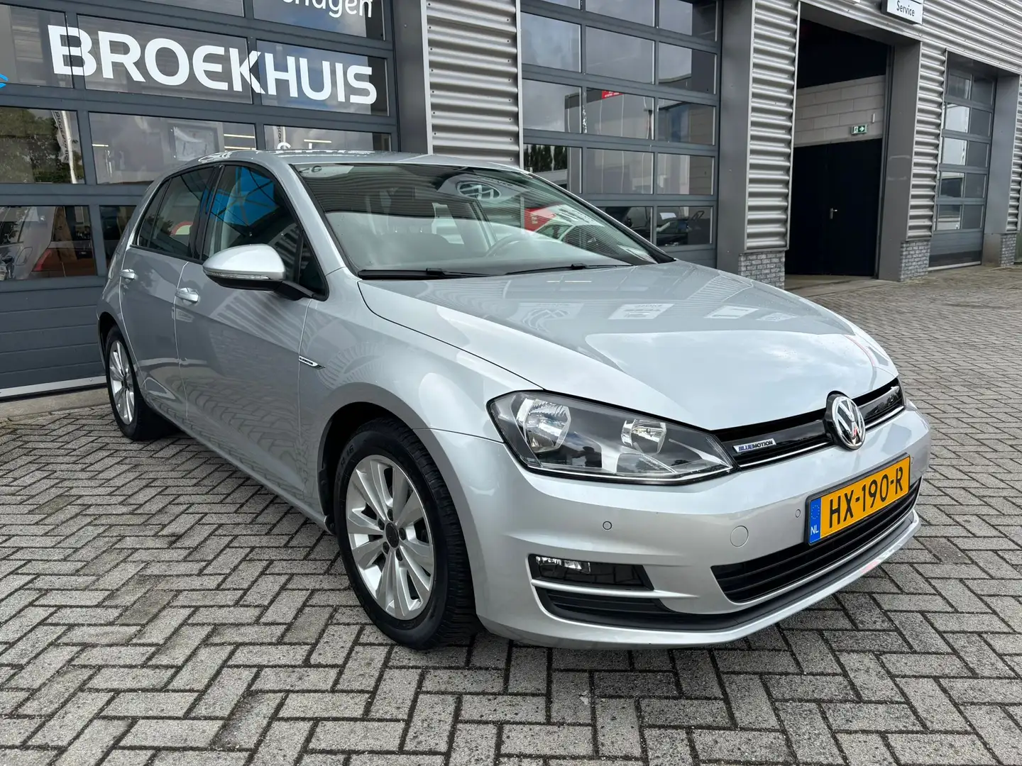 Volkswagen Golf 1.0 TSI 115 pk Comfortline | Buitenspiegels elektr Grijs - 2