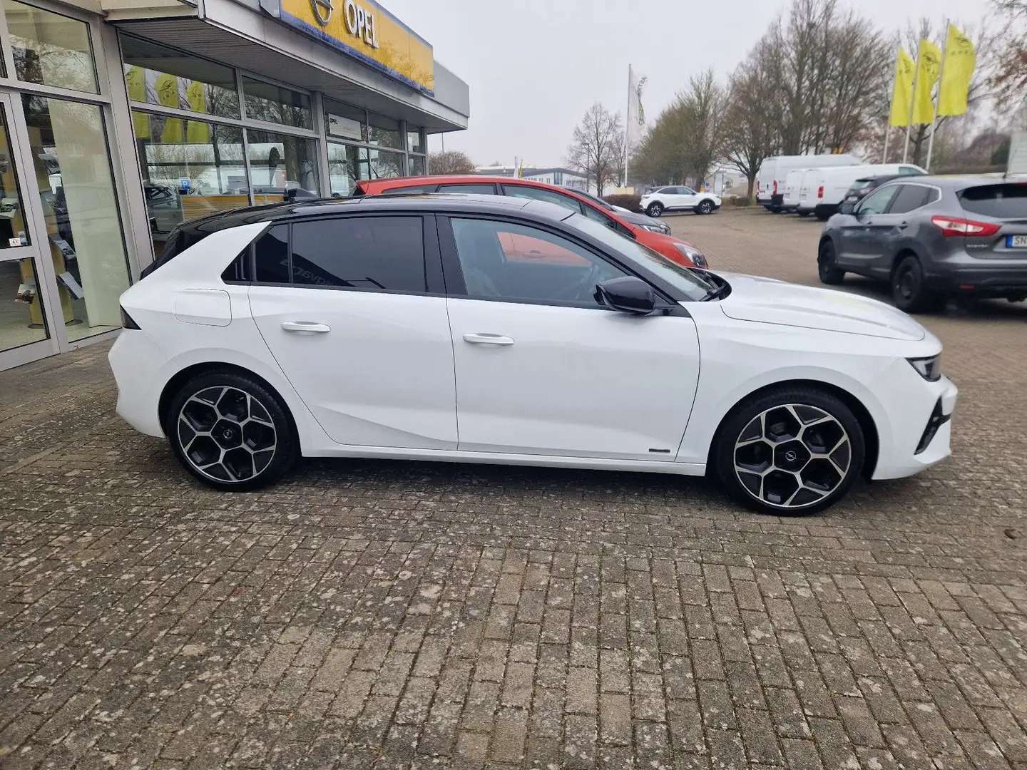 Opel Astra L Lim. 5-trg. Ultimate Bianco - 2
