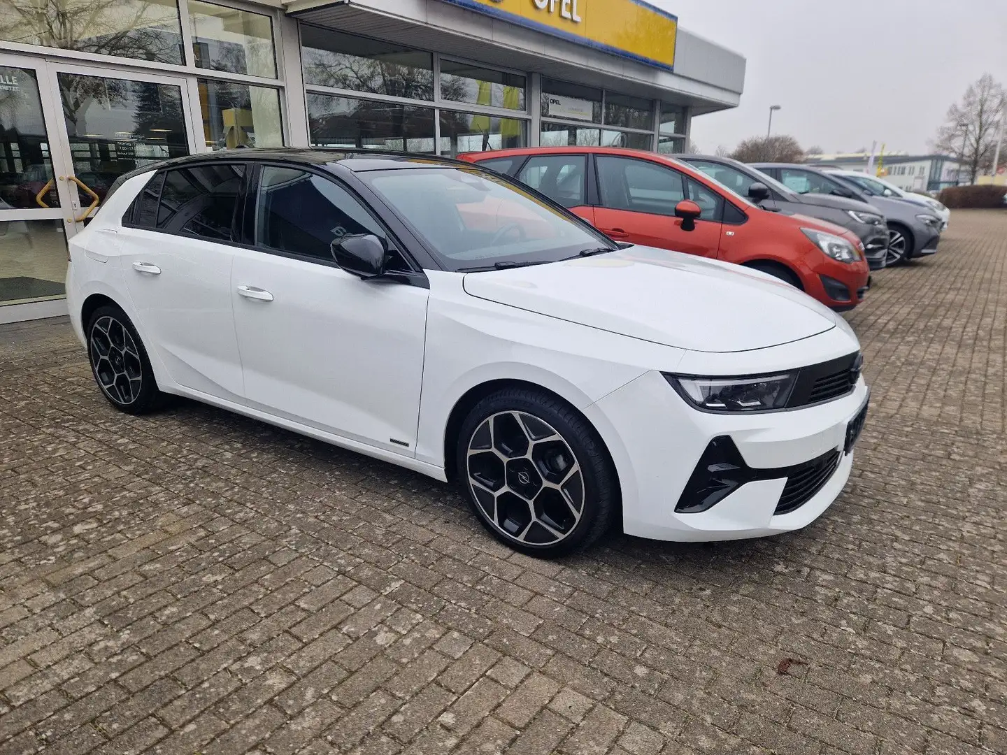 Opel Astra L Lim. 5-trg. Ultimate Bianco - 1