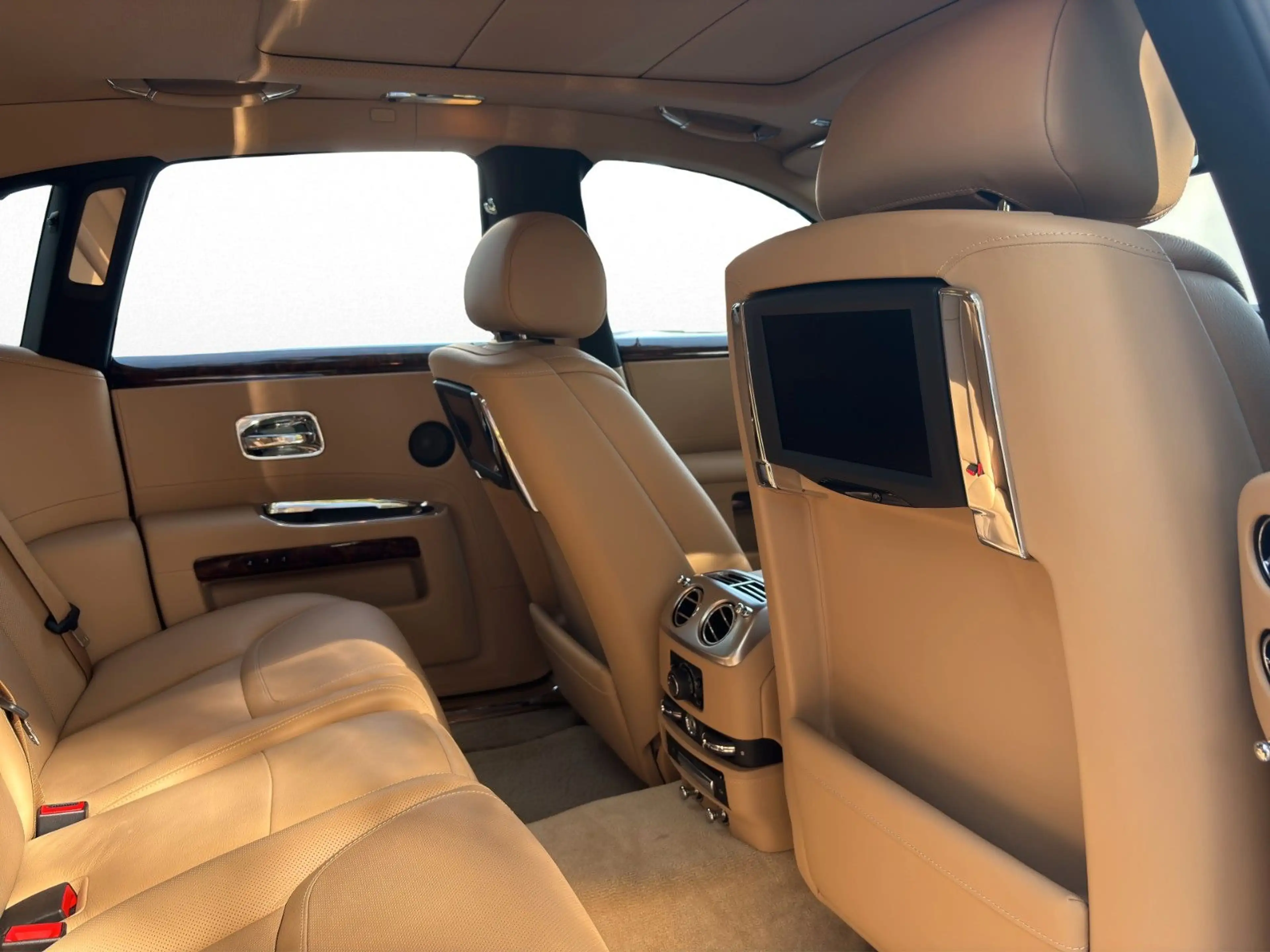 Rolls-Royce Ghost - — photo 10
