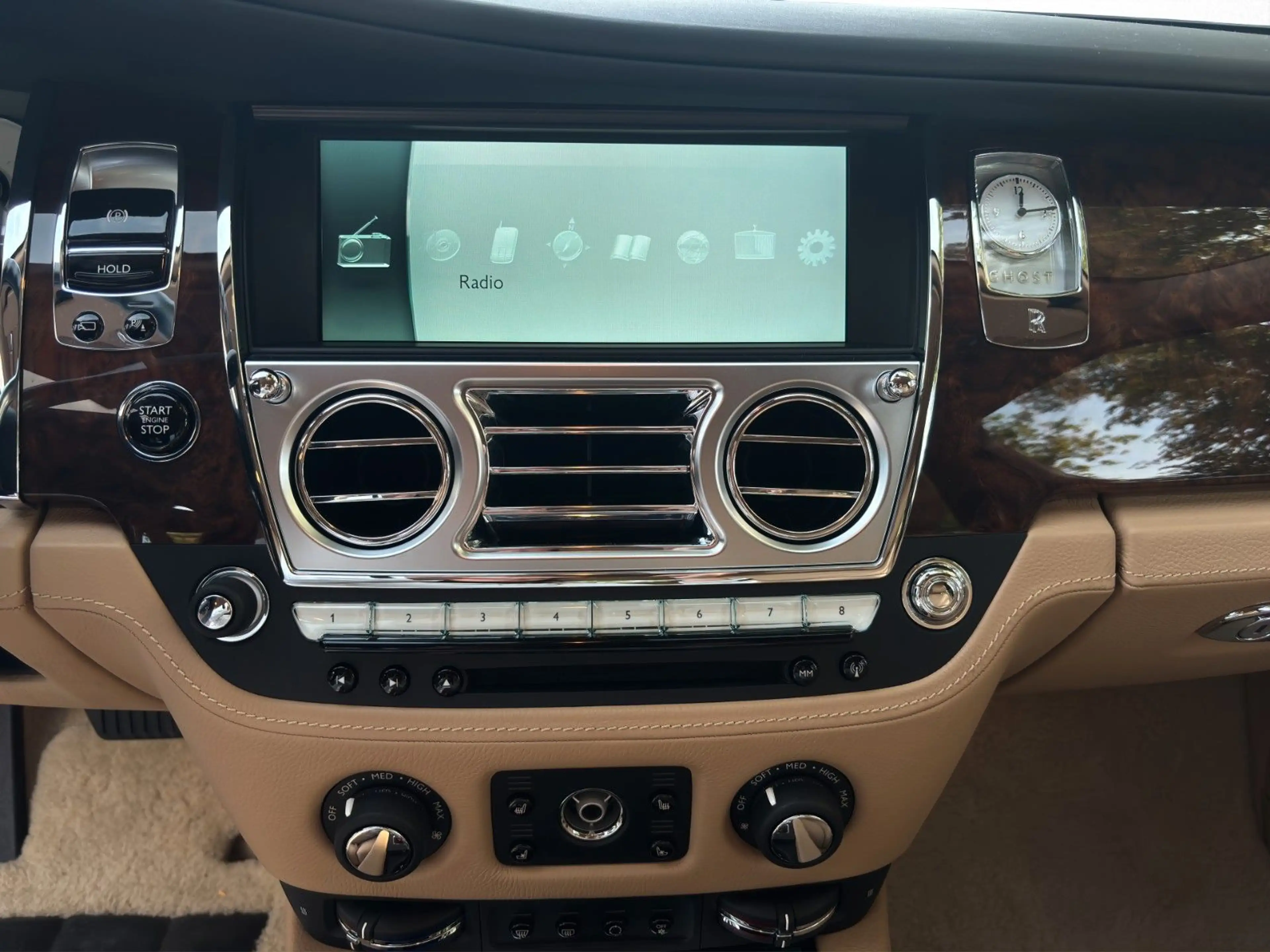 Rolls-Royce Ghost - — photo 12