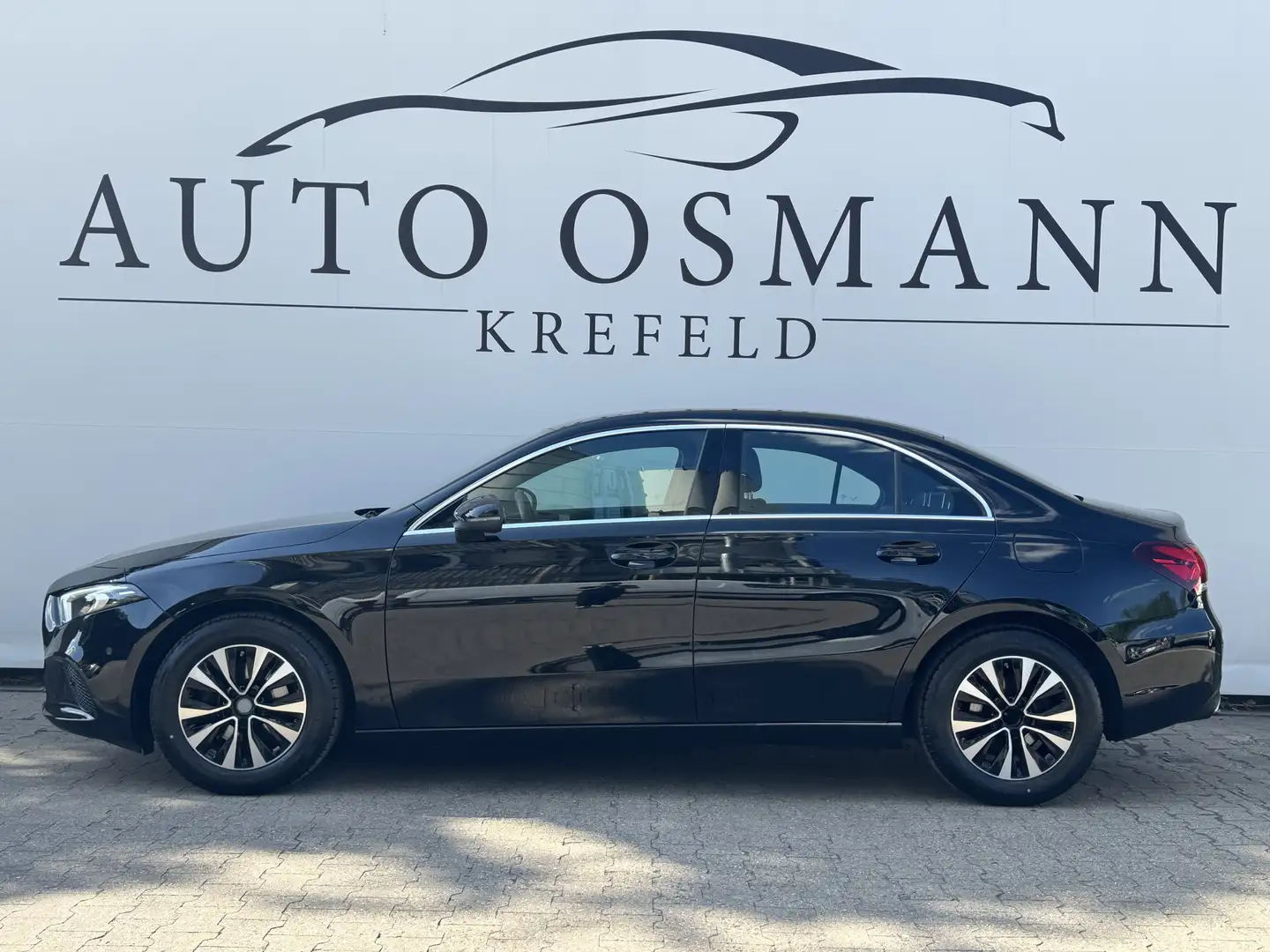 Mercedes-Benz A 180 7G-DCT Progressive SHZ Navi DAB Noir - 2