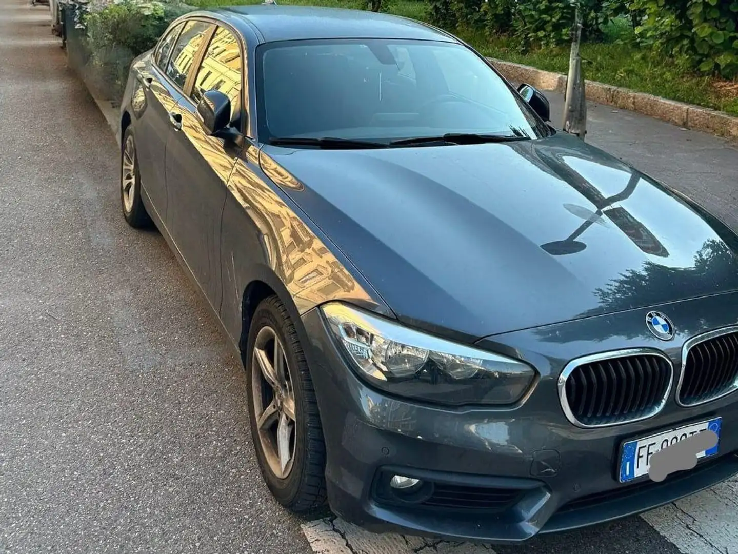 BMW 118 Serie 1 F/20-21 2016  118d Advantage 5p auto Grigio - 2