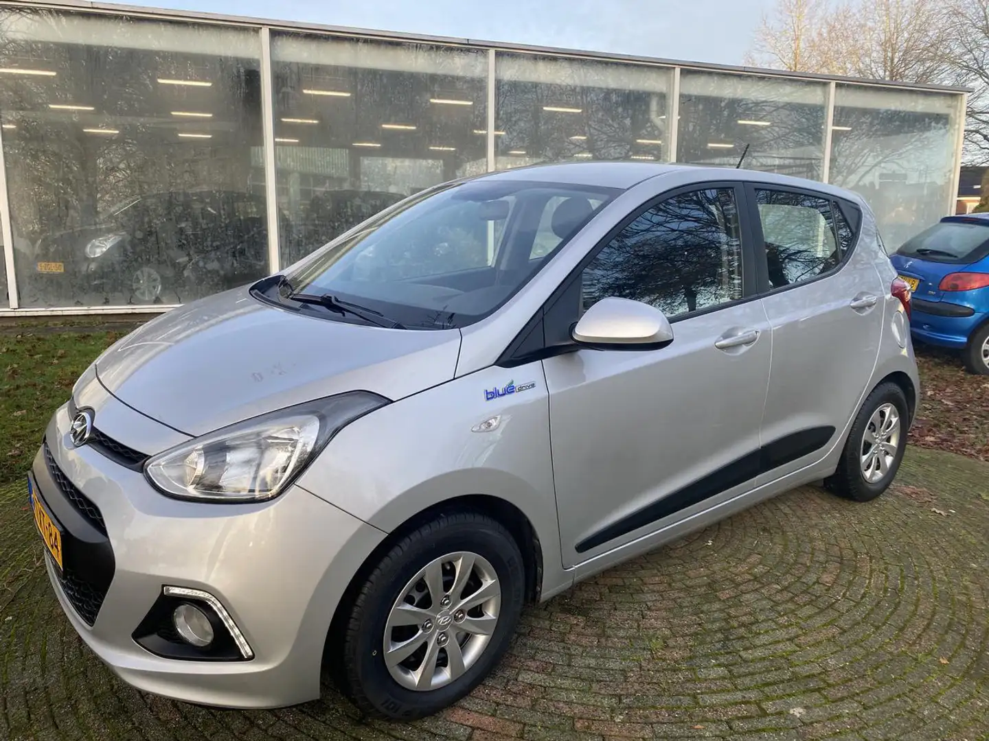 Hyundai i10 I-MOTION COMFORT CLIMATE CONTROL /TREKHAAK Gris - 1
