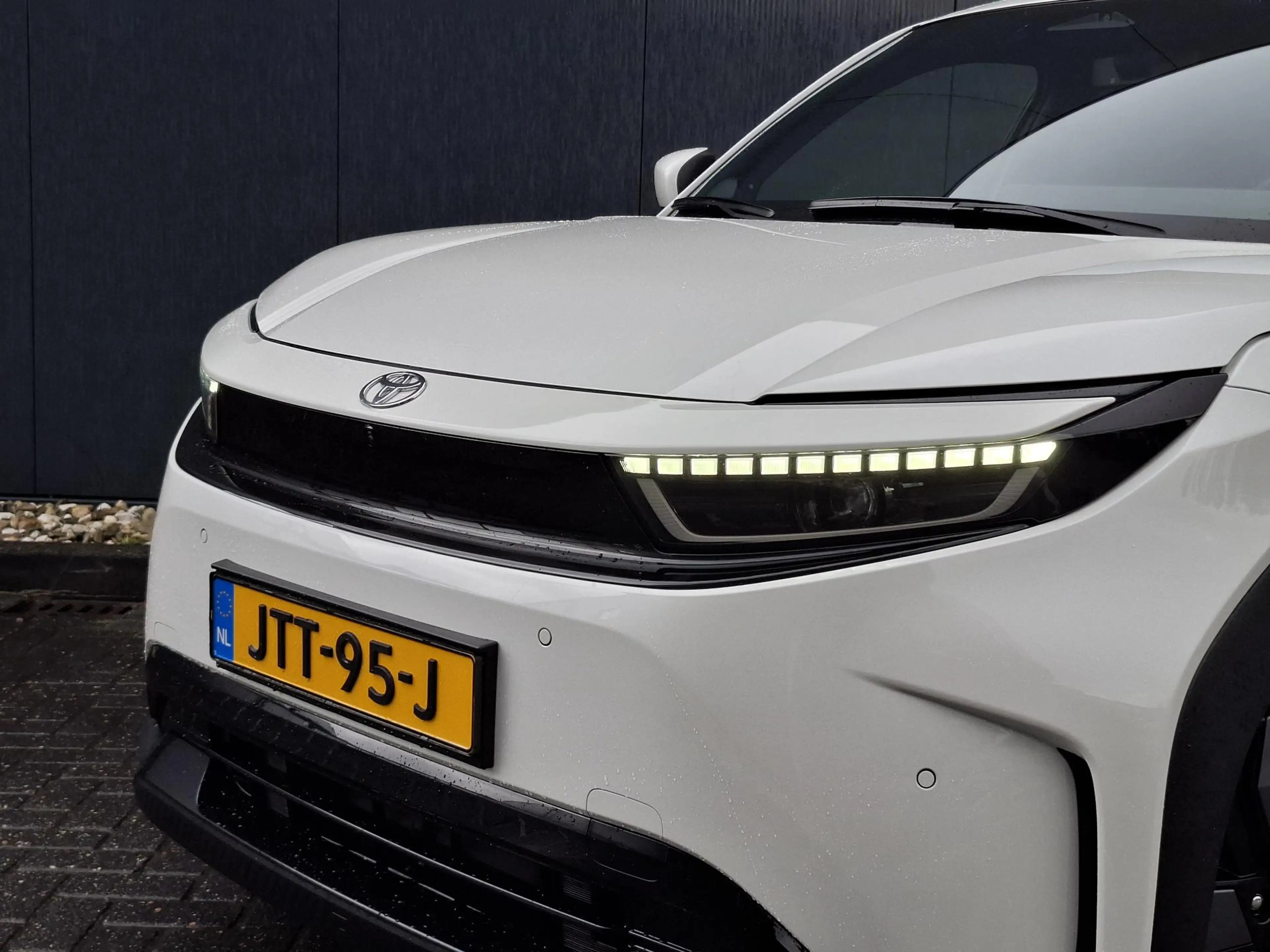 Toyota Urban Cruiser Executive 61 kWh | JBL Premium Sound | Panoramadak — photo 6