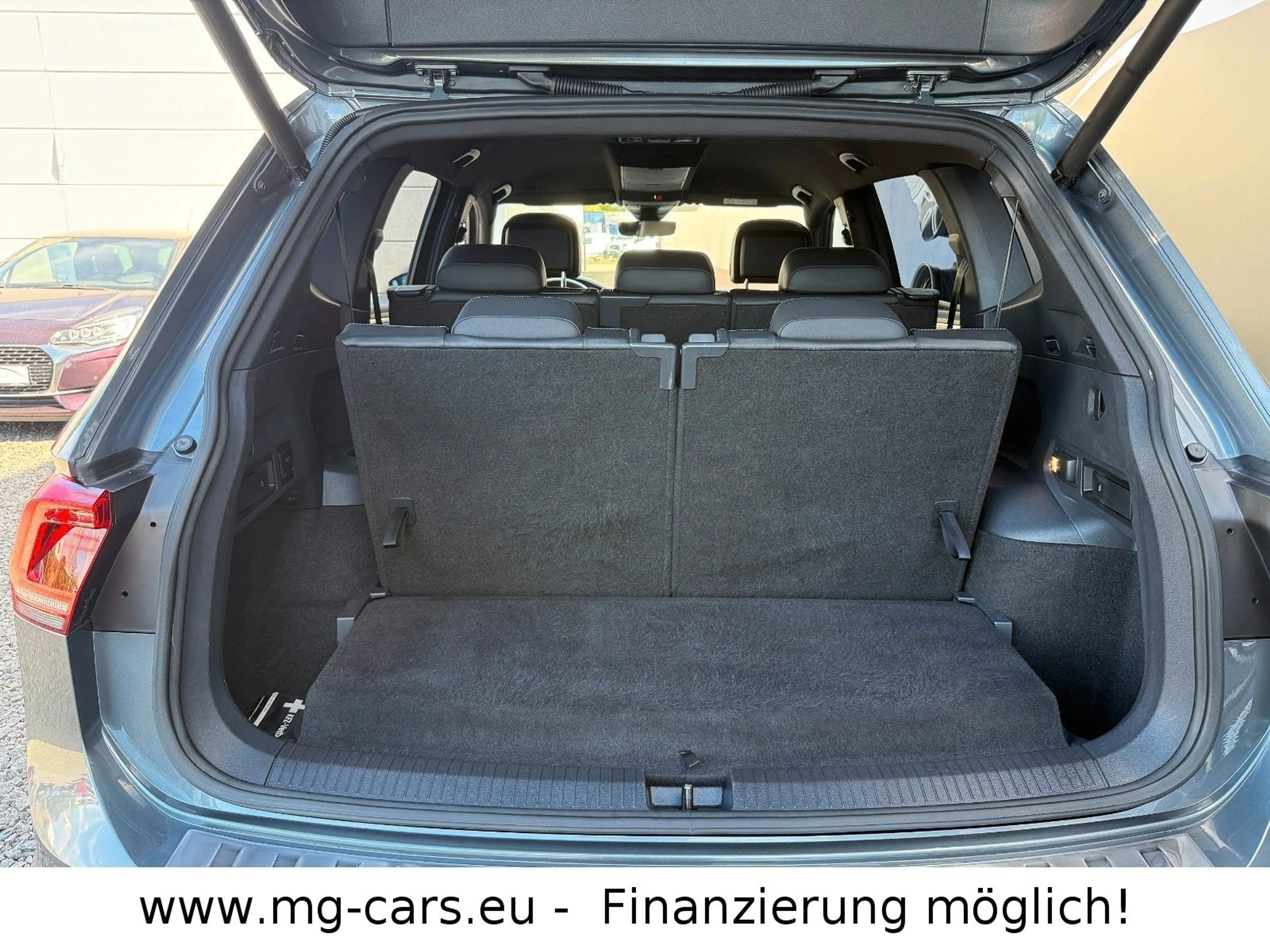 Volkswagen Tiguan Allspace Highline 4Motion~R-Line~7'Sitzer — photo 19