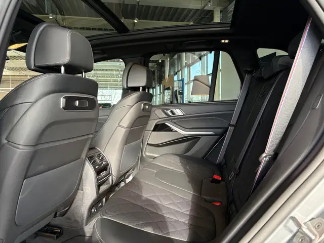 BMW X5 view 25