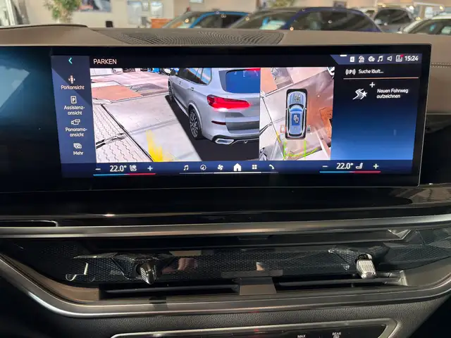 BMW X5 view 21