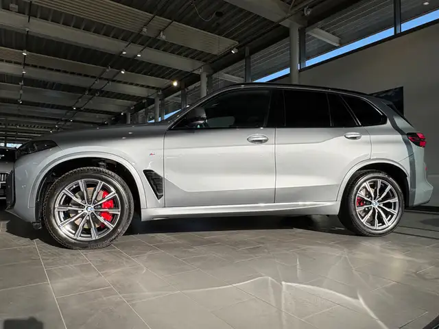BMW X5 view 4